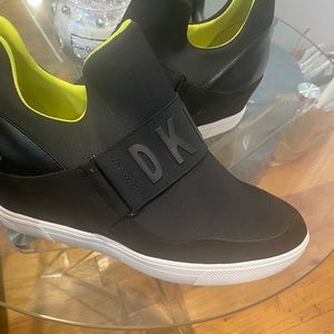 Brand New DNKY WEDGE SNEAKERS